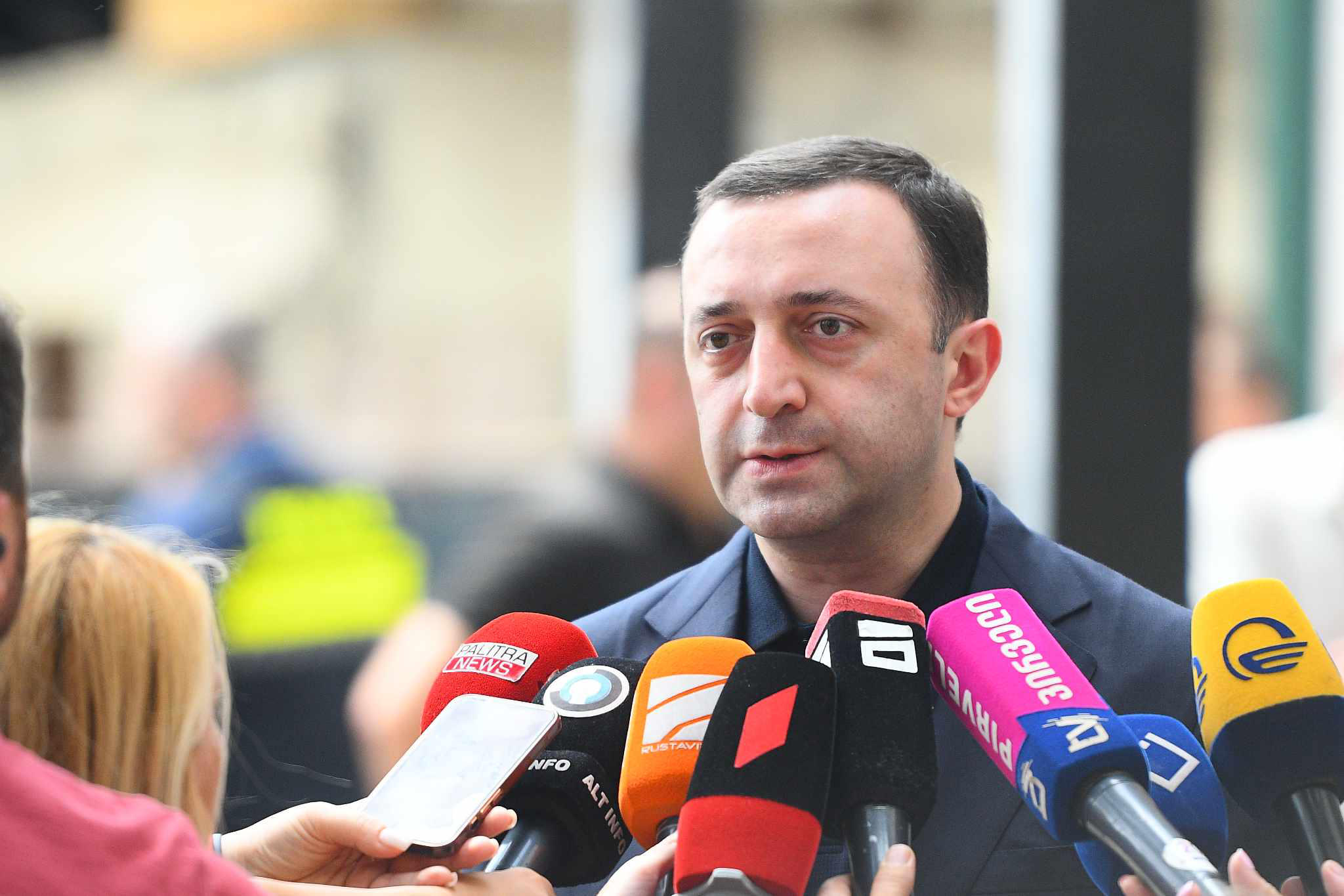 პრემიერი - შეიძლება იყოს გარკვეული აზრთა სხვადასხვაობები, ეს ბუნებრივი პროცესია იმიტომ, რომ ჩვენ ჩვენი ინტერესები გვაქვს, ამერიკას - თავისი - ჩვენთვის ამერიკა ნომერ პირველი სტრატეგიული პარტნიორია