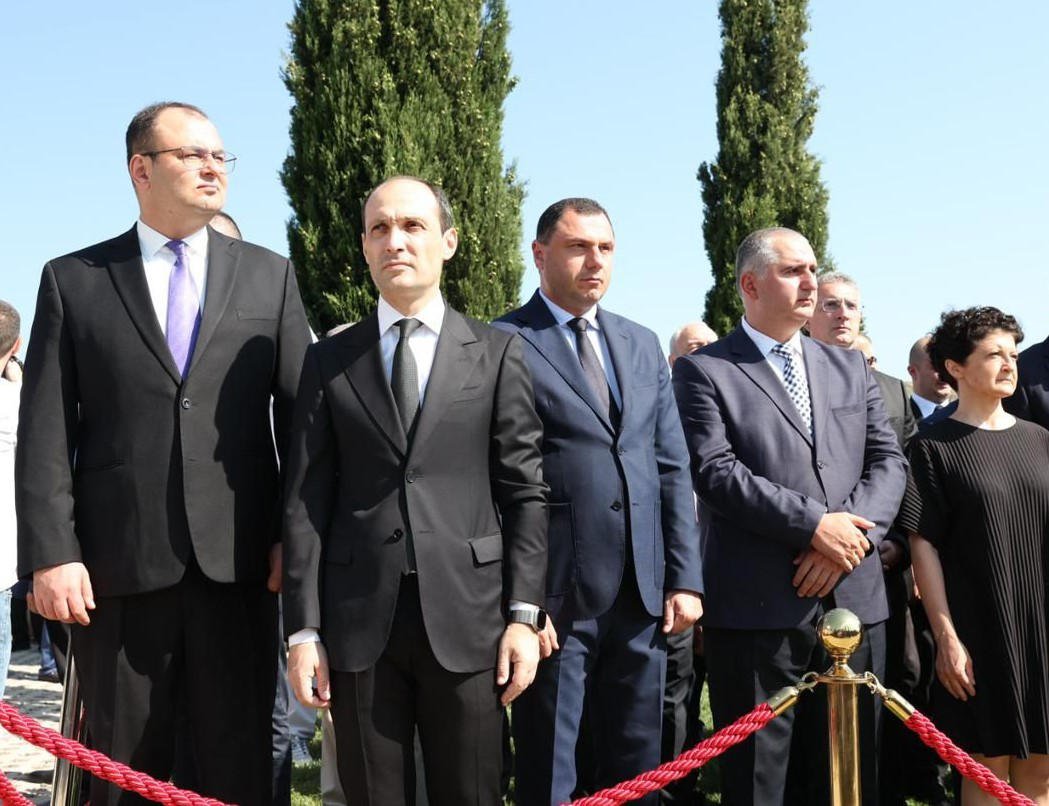 გიორგი ამილახვარმა აგვისტოს ომში დაღუპული გმირების ხსოვნას პატივი მიაგო