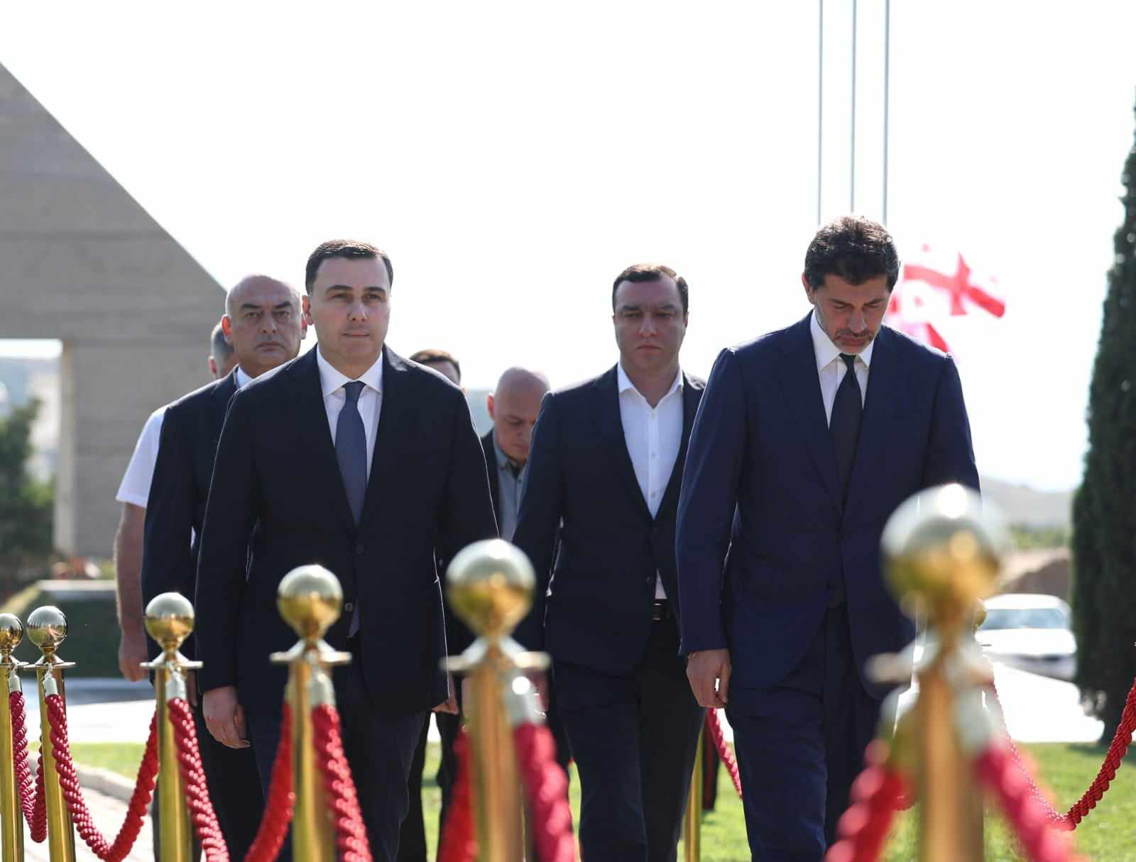 გიორგი ტყემალაძემ აგვისტოს ომში დაღუპულ გმირთა ხსოვნას პატივი მიაგო