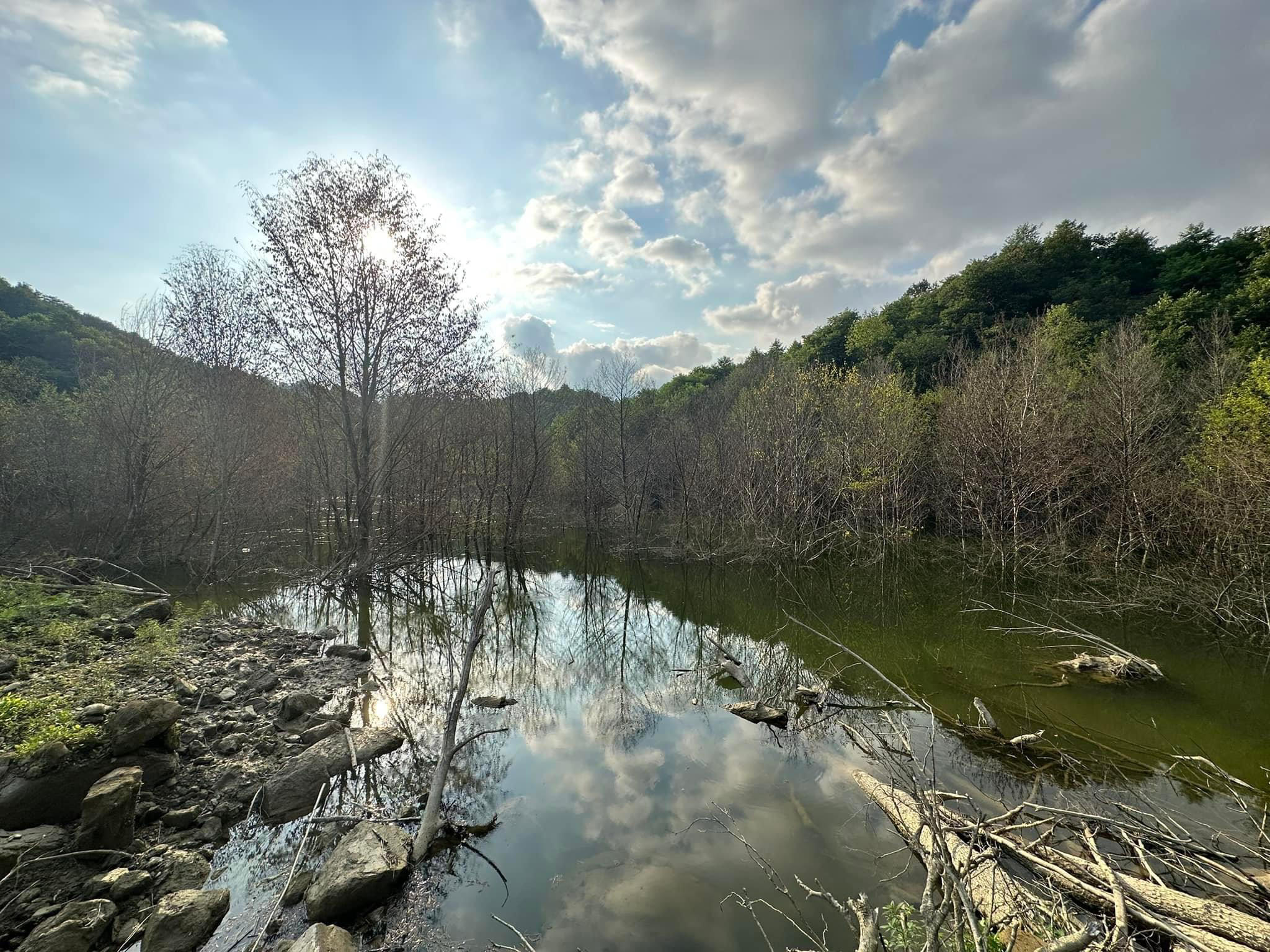 სამეგრელო-ზემო სვანეთის რწმუნებულის ადმინისტრაცია - გეოლოგებმა და ჰიდროლოგებმა მდინარე ტებენეს ხეობაში არსებული ვითარება  შეისწავლეს და  ამ დროისთვის, საფრთხის დონე დაბალია