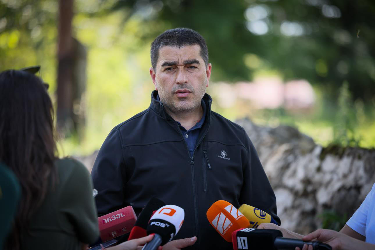 შალვა პაპუაშვილი რიკოთთან დაკავშირებით „ლელოს“ წევრების განცხადებაზე - აი, ეს არის რატომაც ვერასდროს ასცდებიან ეს პარტიები 2-3-5 პროცენტს - ვერ ხვდებიან დროს, მომენტს, თემას, რომელზეც მათ უნდა ისაუბრონ