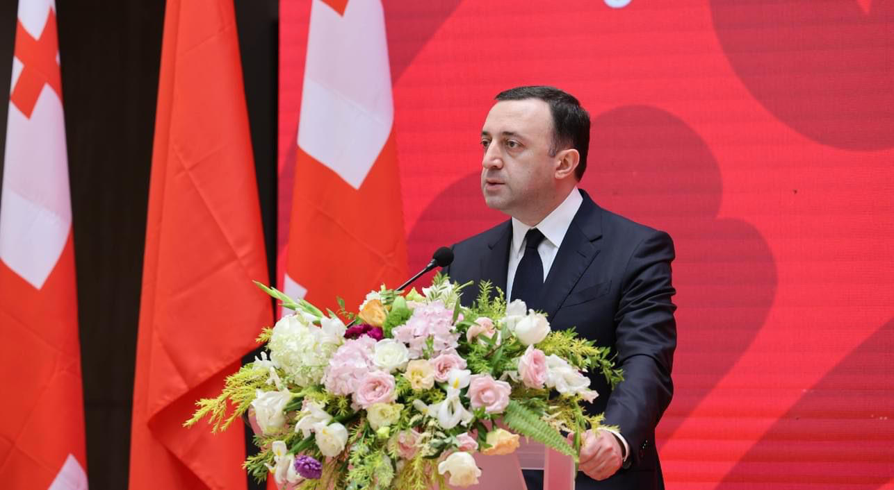 პრემიერი - 2015 წელს სარტყლისა და გზის ინიციატივაზე გამოხმაურებისა და მხარდაჭერის დემონსტრირების მიზნით, „თბილისის აბრეშუმის გზის ფორუმი" დავაფუძნე, საქართველო ძველი აბრეშუმის გზის შემადგენელი ნაწილი იყო და ჩვენთვის ეს მნიშვნელოვანი შესაძლებლობაა