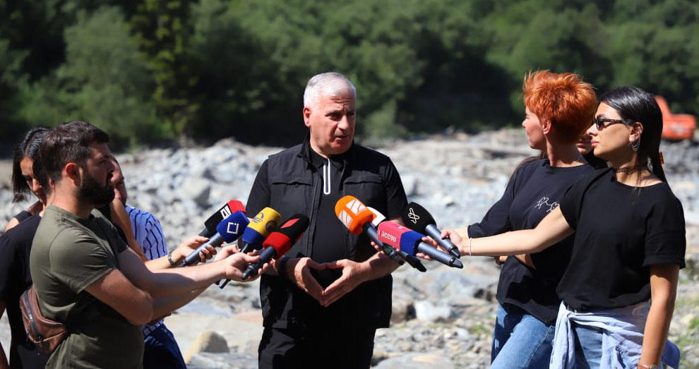 თემურ მღებრიშვილი - სტიქიის ეპიცენტრში მიწის მასის 60% უკვე გადამოწმებულია - 18 ლოკაციაზე მიმდინარეობს წერტილოვანი გადამოწმება