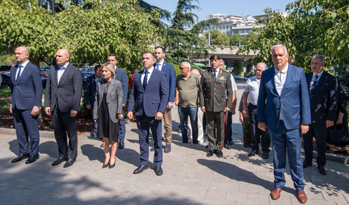 გიორგი ბუბუნაურმა, შოთა რეხვიაშვილმა და რუსლან აბაშიძემ საქართველოს ერთიანობისთვის ბრძოლაში დაღუპულთა ხსოვნას პატივი მიაგეს