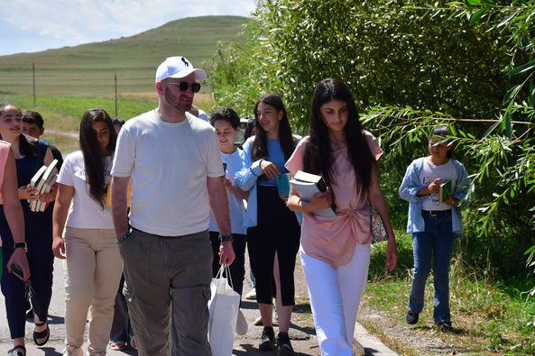 ახალქალაქის სოფელ კოჩიოს ბიბლიოთეკას ახალი წიგნები გადაეცა