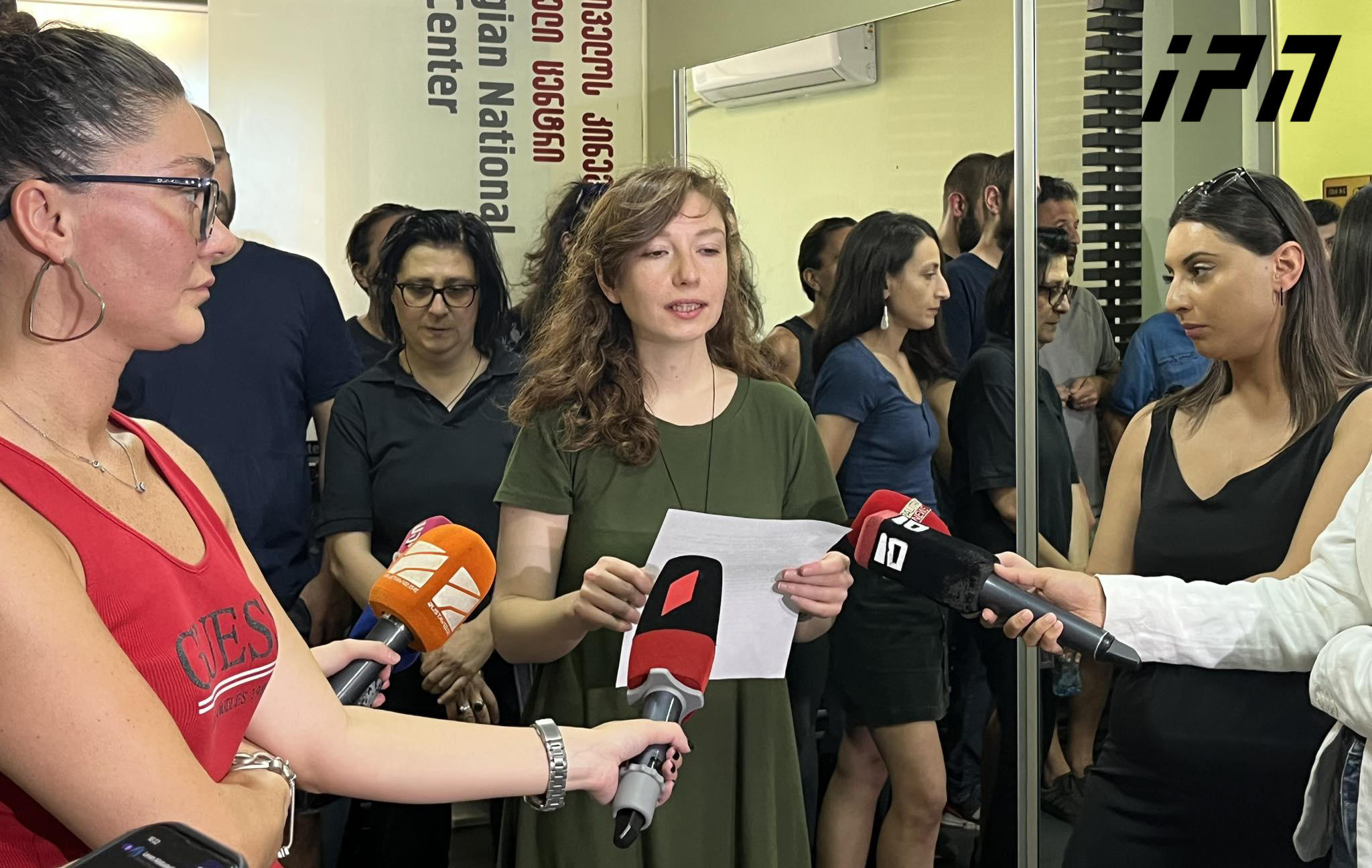 კინემატოგრაფისტების ინფორმაციით, ამ დროისთვის ქართული კინოს თავისუფლების მოთხოვნით გამოცხადებულ ბოიკოტს კინოს სფეროს 400-ზე მეტი წარმომადგენელი შეუერთდა