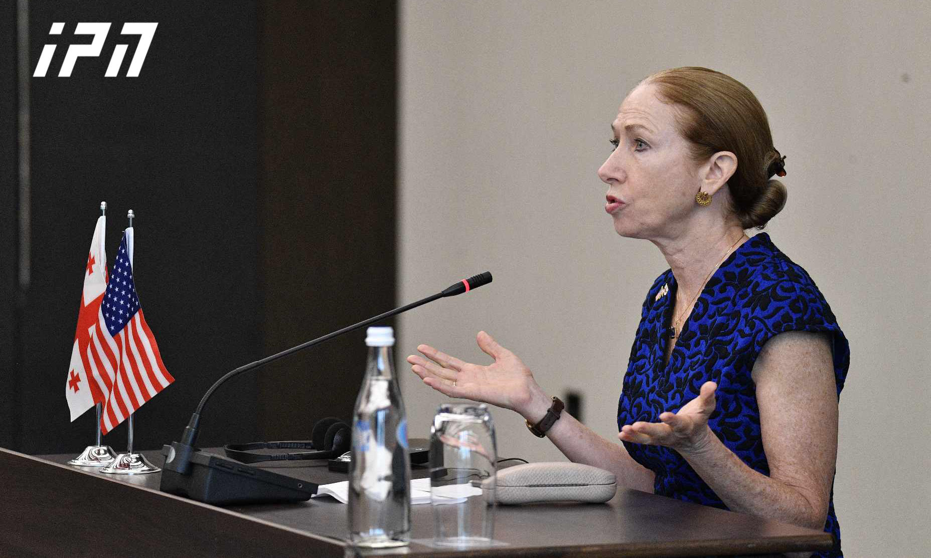 კელი დეგნანი - ნებისმიერ საზოგადოებასა და დემოკრატიაში სხვადასხვა გავლენის მქონე ადამიანები არსებობენ, ეს ჩვეულებრივია - ვხედავთ ასეთ გავლენას კანონმდებლობაზე, გატარებულ პოლიტიკაზე, ეს გარდაუვალია