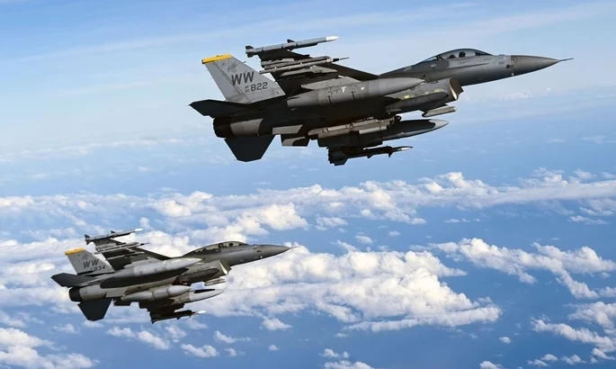 ნიდერლანდებმა F-16-ების უკრაინაში ექსპორტის ნებართვა გასცა