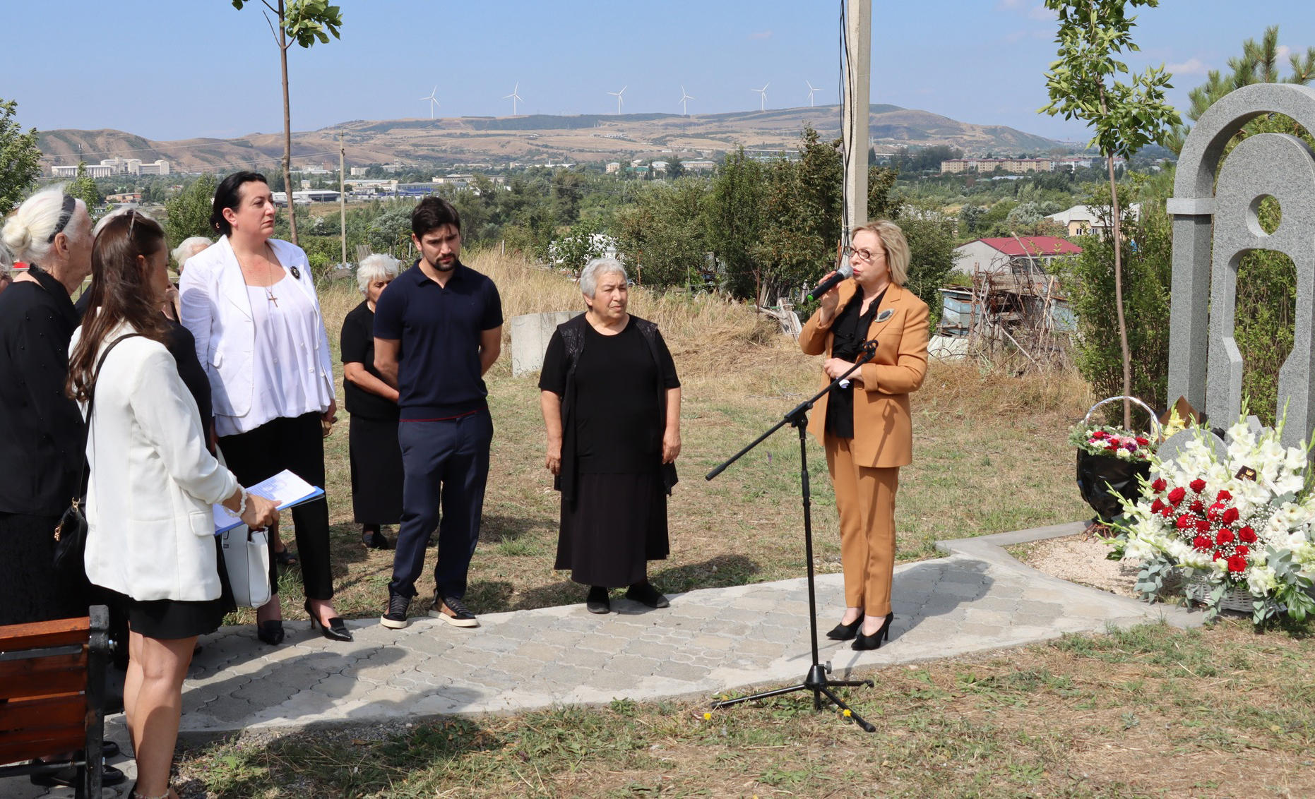 ლია გიგაურმა, ქალაქ გორში, უგზო-უკვლოდ დაკარგულთა საერთაშორისო დღისადმი მიძღვნილი ღონისძიება მისასალმებელი სიტყვით გახსნა