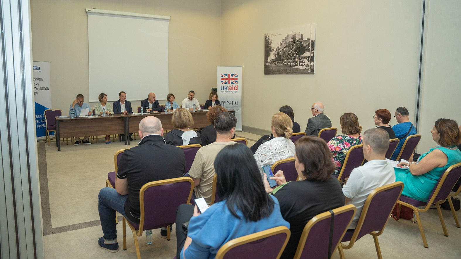 ჯანმრთელობის დაცვისა და სოციალურ საკითხთა კომიტეტში შექმნილი თემატური ჯგუფის წევრებმა გასვლითი სამუშაო შეხვედრები გამართეს