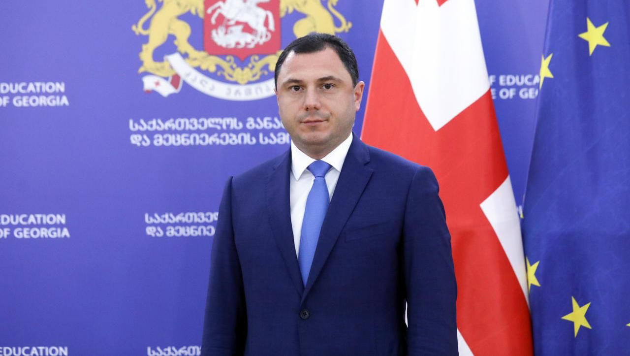 გიორგი ამილახვარი - 30 000-ზე მეტ სტუდენტს დავალიანება სრულად გაუნულდება - სიცრუეა გავრცელებული ინფორმაცია, თითქოს სამინისტრო კერძო უნივერსიტეტებზე ზემოქმედებდა