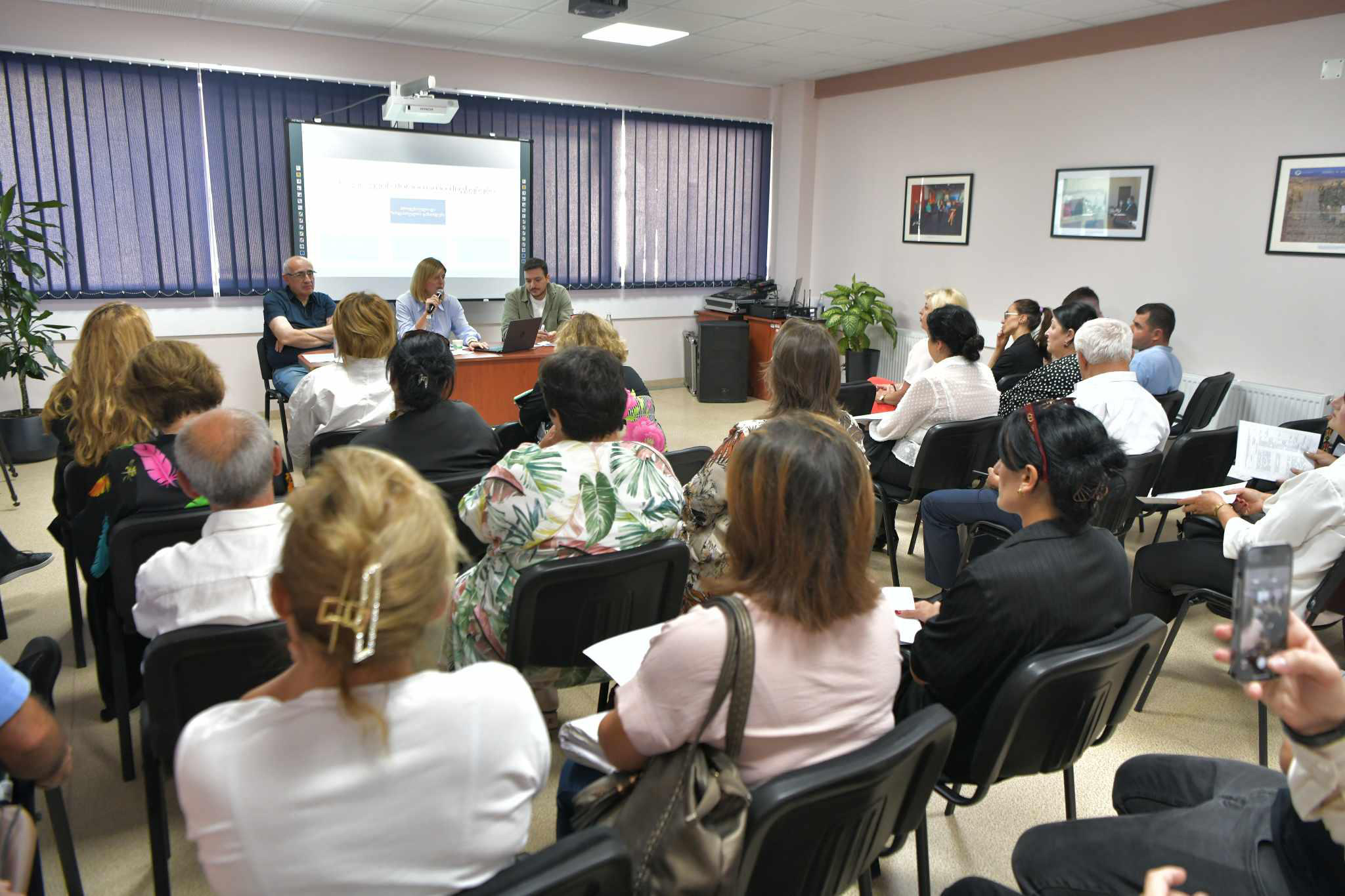 ბაია კვიციანმა  და როსტომ ჩხეიძემ ახალციხესა და ახალქალაქში შეხვედრები გამართეს