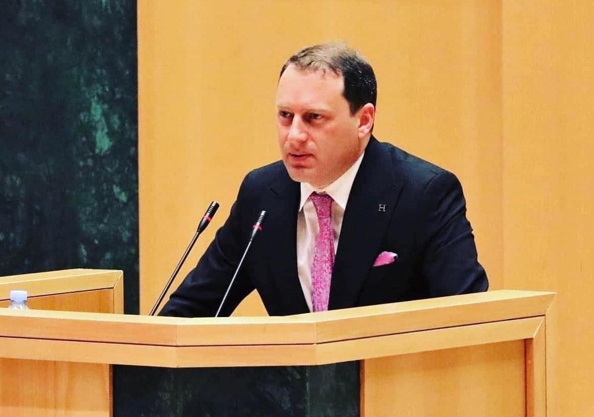 ლადო მგალობლიშვილი - პრეზიდენტი რადიკალებთან ერთად დეპოშია