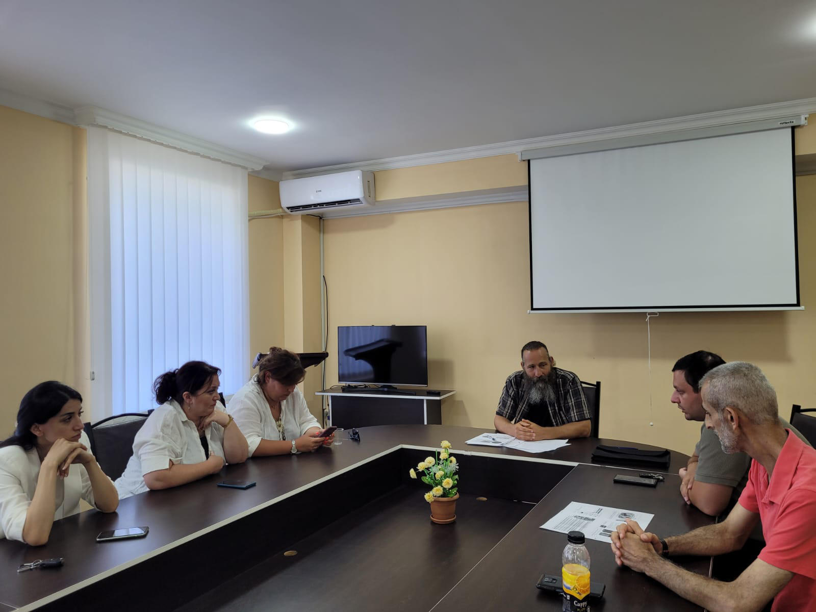 გრიგოლ რობაქიძის სახელობის უნივერსიტეტის ბათუმის წარმომადგენლობაში საერთაშორისო დიალოგი გაიმართა