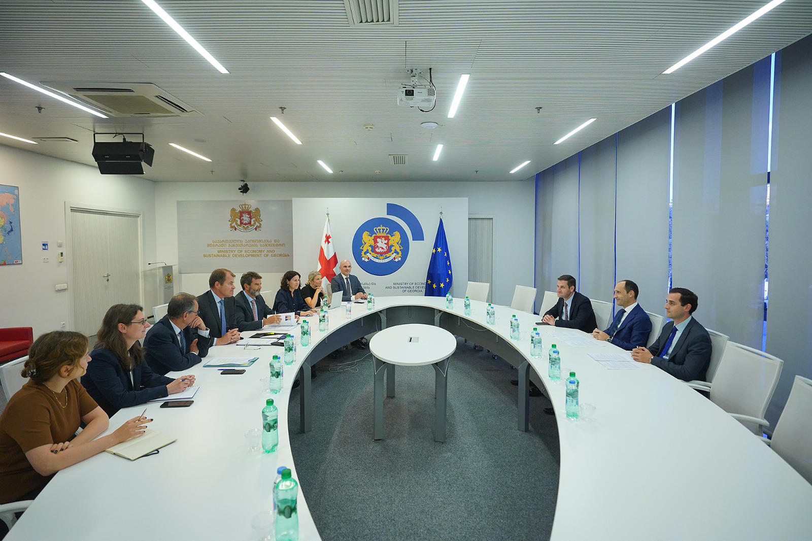 ლევან დავითაშვილი EBRD-ის პირველ ვიცე-პრეზიდენტს იურგენ რიგტერინკს შეხვდა