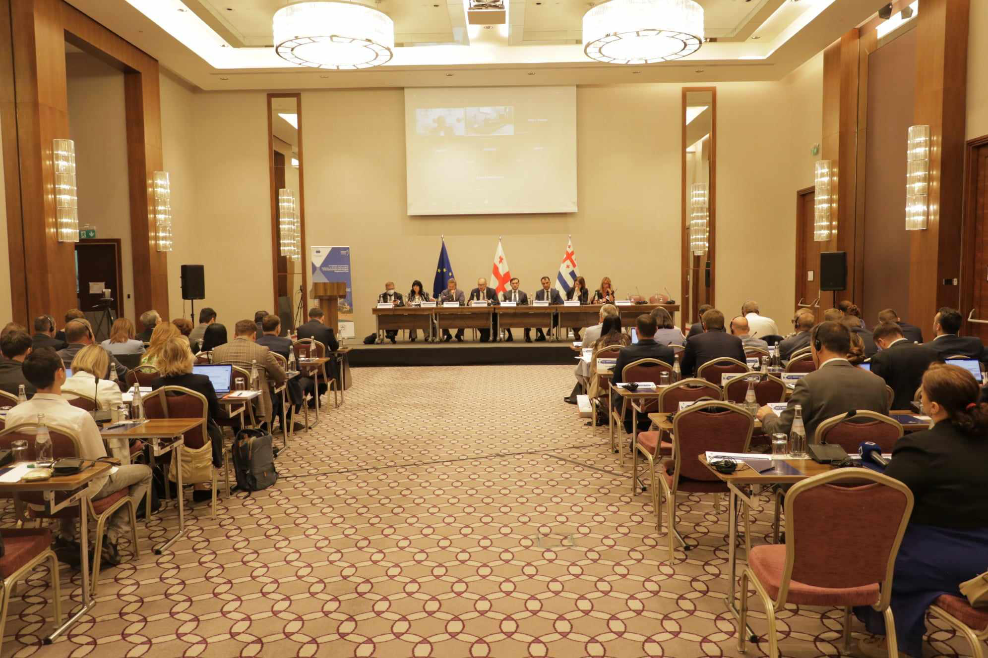 ბათუმში ევროპის რეგიონთა და თვითმმართველობათა კომიტეტის აღმოსავლეთ პარტნიორობის კონფერენციის - CORLEAP-ის მე-12 შეხვედრა გაიხსნა