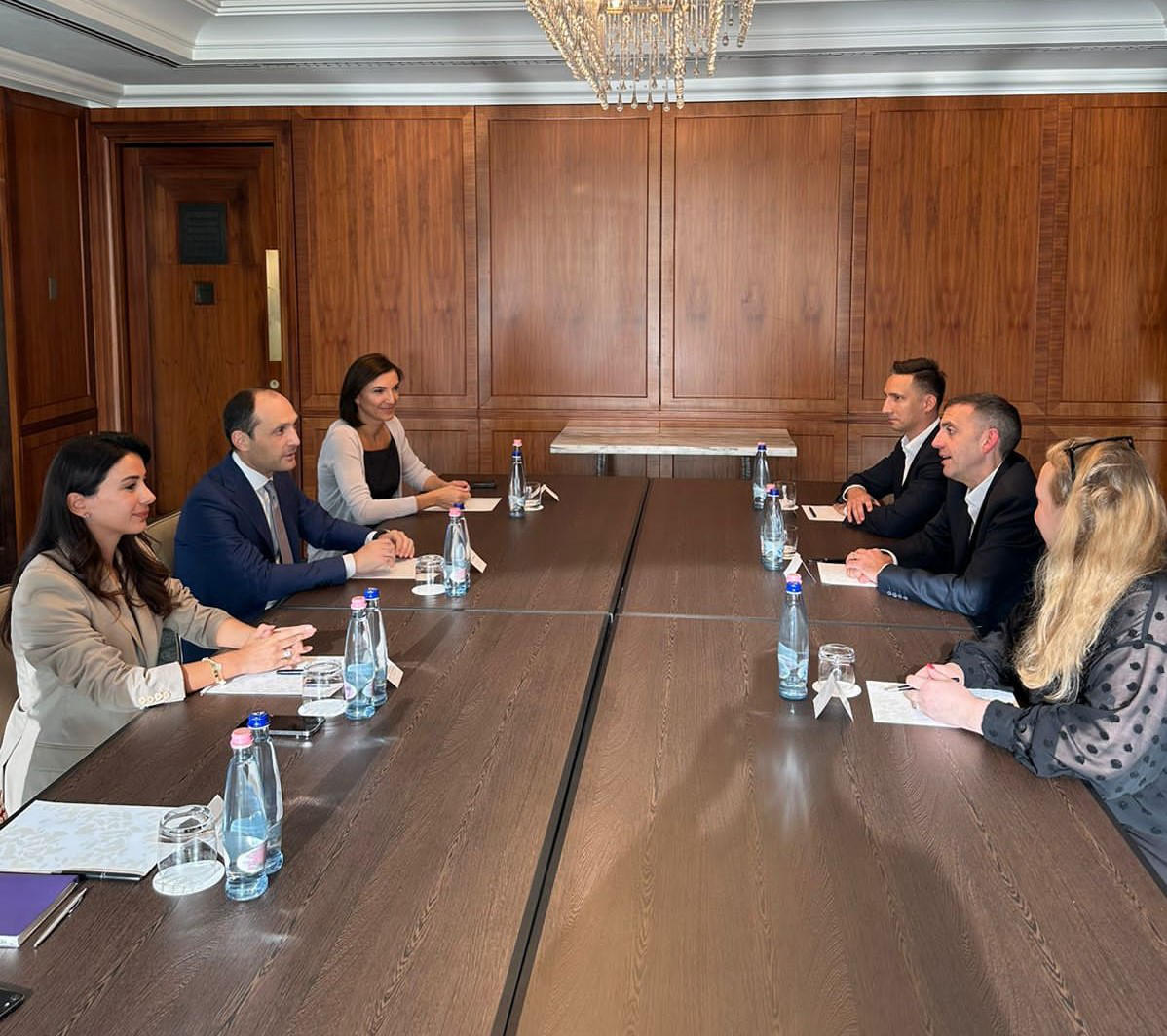 ლევან დავითაშვილმა WizzAir-ის პრეზიდენტ რობერტ კერისთან სამომავლო თანამშრომლობა განიხილა