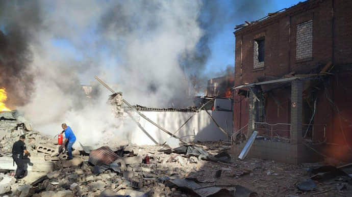 რუსებმა კრივი-რიჰს დაარტყეს, დაიღუპა 1 და დაშავდა 25 ადამიანი