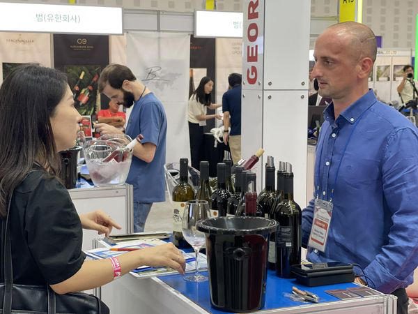 კორეაში გამართულ საერთაშორისო ღვინის ფესტივალზე, საქართველო საპატიო სტუმრის სტატუსით მონაწილეობდა