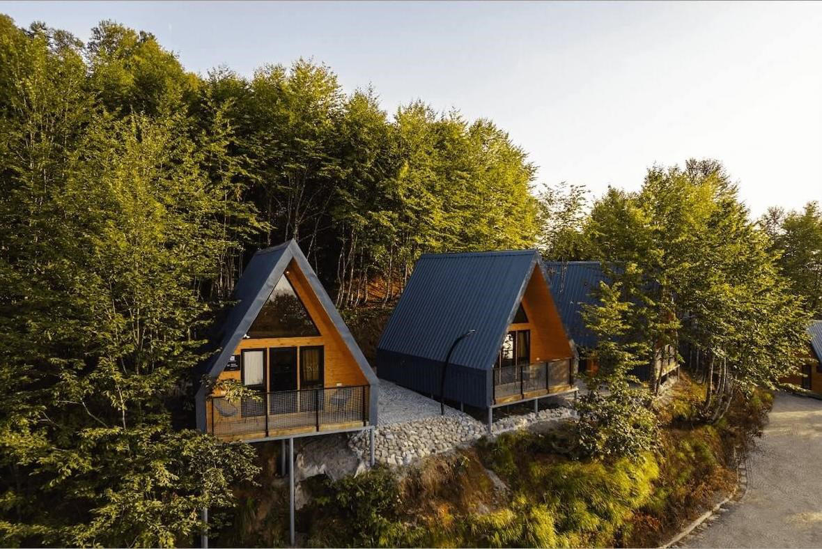 სს „ბანკი ქართუს“ ფინანსური მხარდაჭერით, აჭარაში ტურისტული კომპლექსი „შალე კვირიკე“ გაიხსნა