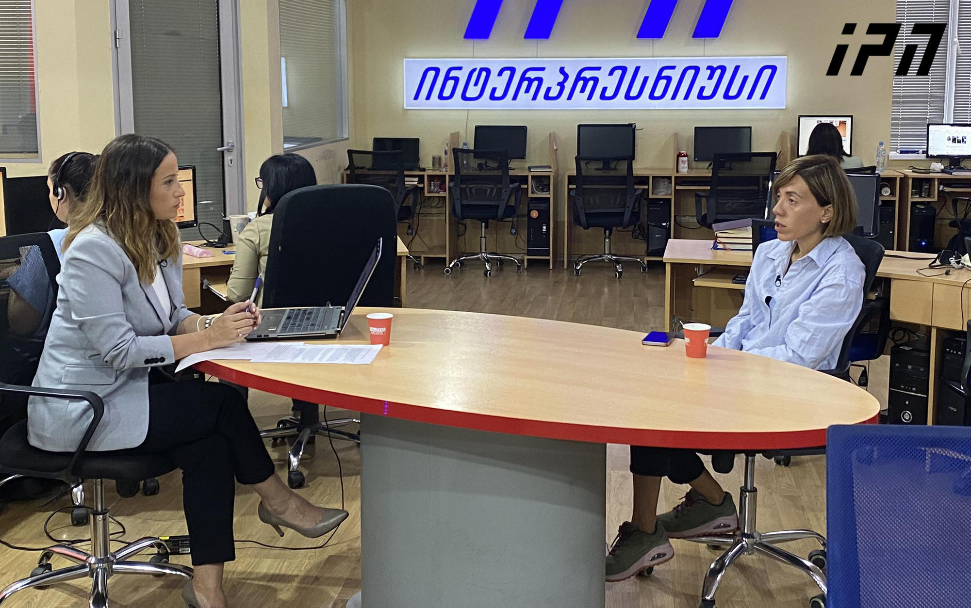 ანა წითლიძე - როგორც კი ბიძინა ივანიშვილი მიხვდება, რომ ღარიბაშვილი „გაშავდა“, მოიშორებს, მაგრამ დასვამს კობახიძეს, მდინარაძეს ან კიდევ ვიღაცას მოძებნის