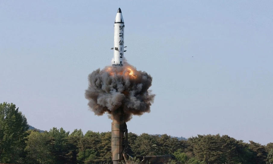 CNN - კიმ ჩენ ინისა და პუტინის შეხვედრის წინ ჩრდილოეთ კორეამ ქვეყნის აღმოსავლეთ სანაპიროს წყლებში ორი ბალისტიკური რაკეტა გაუშვა