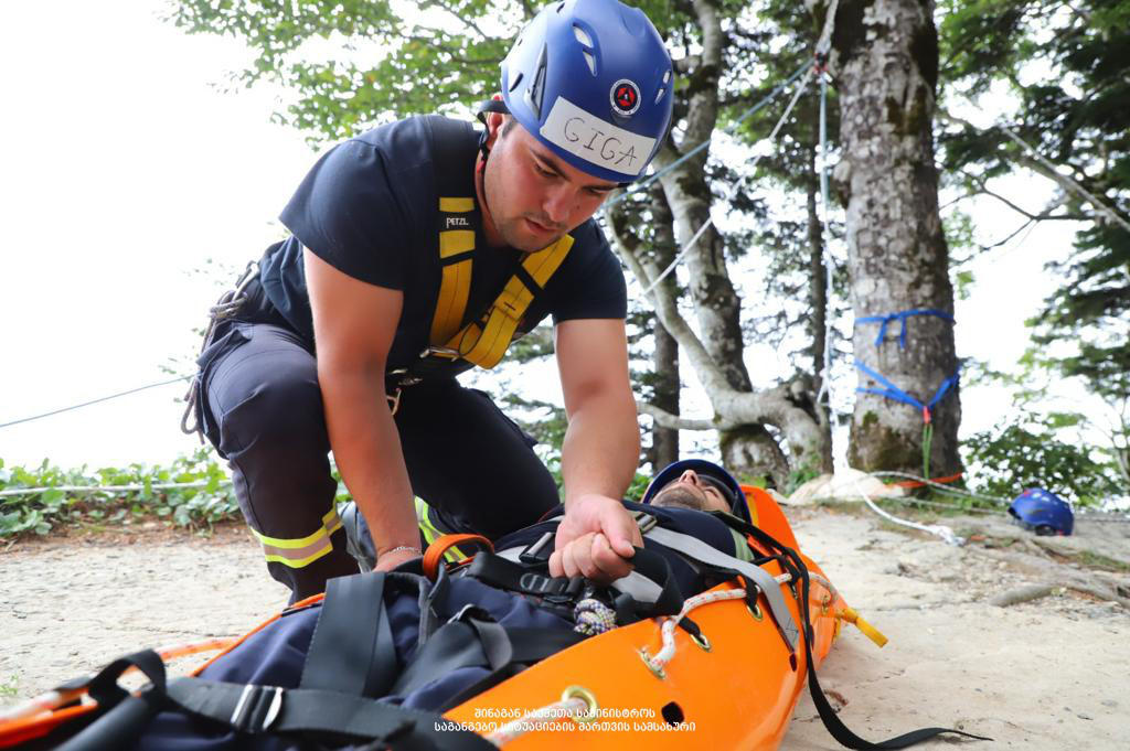 აშშ-ის ჯორჯიის შტატის სამაშველო სამსახურის ინსტრუქტორებმა ქართველ მეხანძრე-მაშველებს სამთო-სამაშველო კურსი ჩაუტარეს