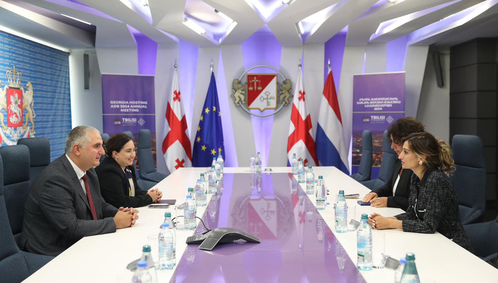 ფინანსთა მინისტრი საქართველოში ნიდერლანდების სამეფოს ელჩს შეხვდა