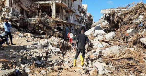 ლიბიის ქალაქ დერნაში, ეპიდემიის გავრცელების საშიშროების გამო, ცხედრებისთვის სპეციალურ ტომრებს ითხოვენ - ქალაქის მერის განცხადებით, წყალდიდობის მსხვერპლთა რიცხვმა, შესაძლოა, 20 000-ს მიაღწიოს