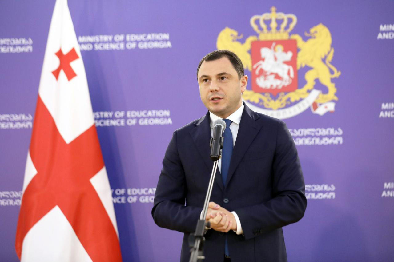 გიორგი ამილახვარი საზოგადოებას ახალი სასწავლო წლის დაწყებას ულოცავს