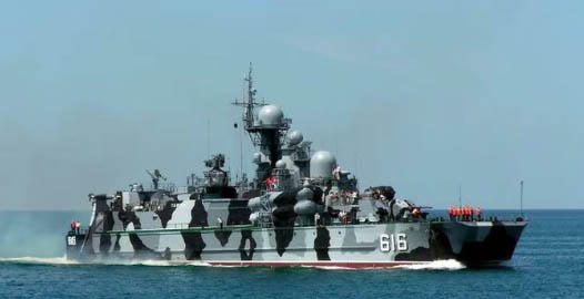 მედია - უკრაინამ შავ ზღვაში რუსული სარაკეტო ხომალდი დაბომბა