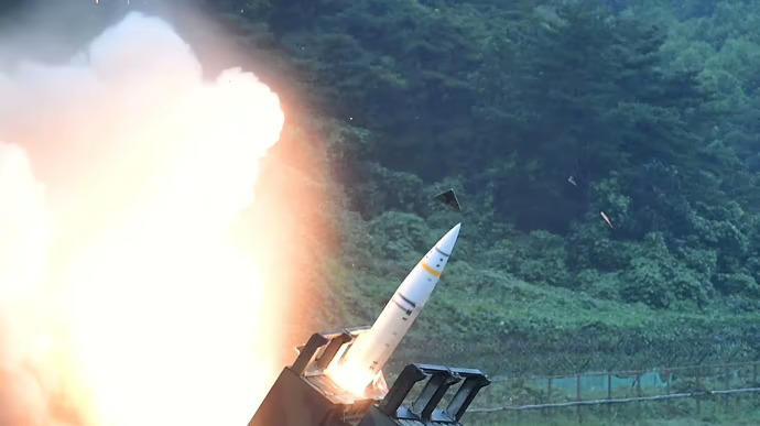 "რესპუბლიკელი" სენატორები ჯო ბაიდენს მოუწოდებენ, უკრაინას ATACMS-ის სარაკეტო სისტემები დაუყოვნებლივ გადასცეს