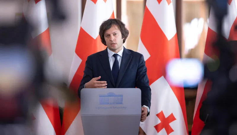 ირაკლი კობახიძის განცხადებით, ვენეციის კომისიის დელეგაციასთან შეხვედრაზე, სასამართლო და საარჩევნო თემატიკასთან დაკავშირებით, პარლამენტში ინიცირებულ კანონპროექტებზე ჰქონდათ საუბარი