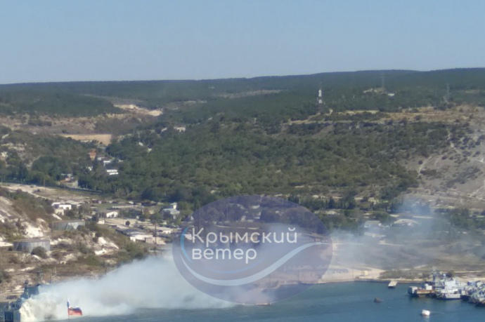 მედია - ყირიმში, სამხედრო ნაწილზე დარტყმა განხორციელდა, ყირიმის ხიდზე მოძრაობა შეიზღუდა