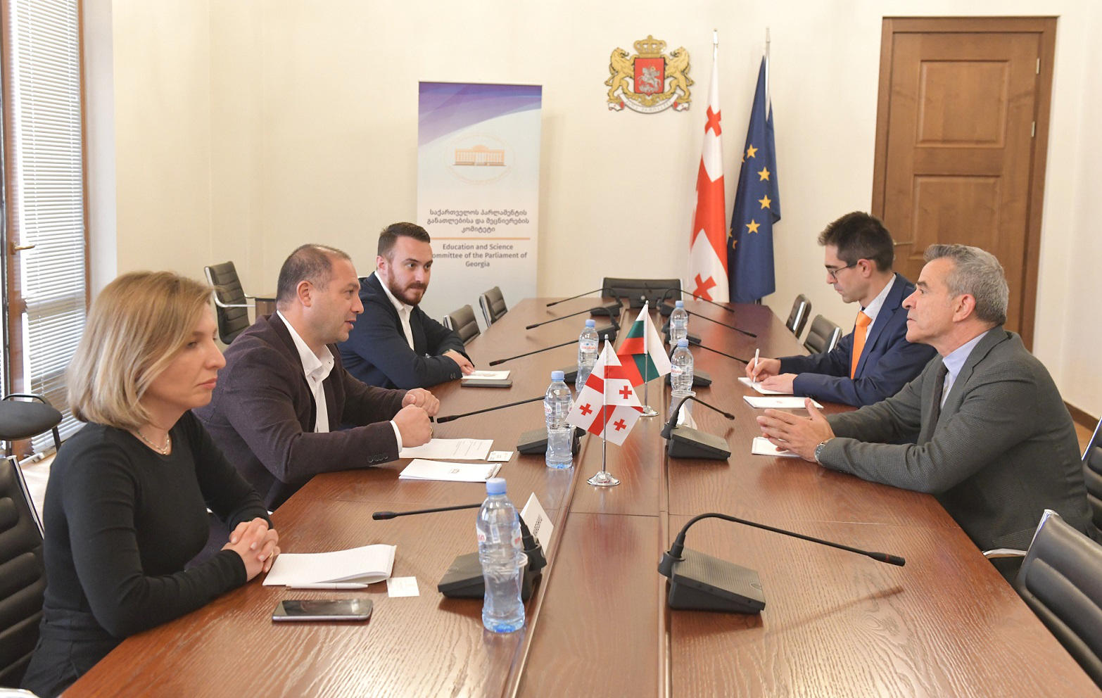 გივი მიქანაძე ბულგარეთის ელჩს შეხვდა