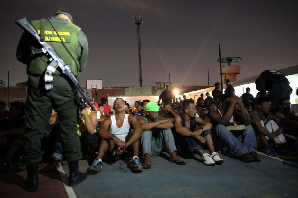 ვენესუელას ციხეში მასშტაბური დაპირისპირება მოხდა, რის გამოც სასჯელაღსრულების დაწესებულებაში 11 000-ზე მეტი სამხედრო პირი გაგზავნეს