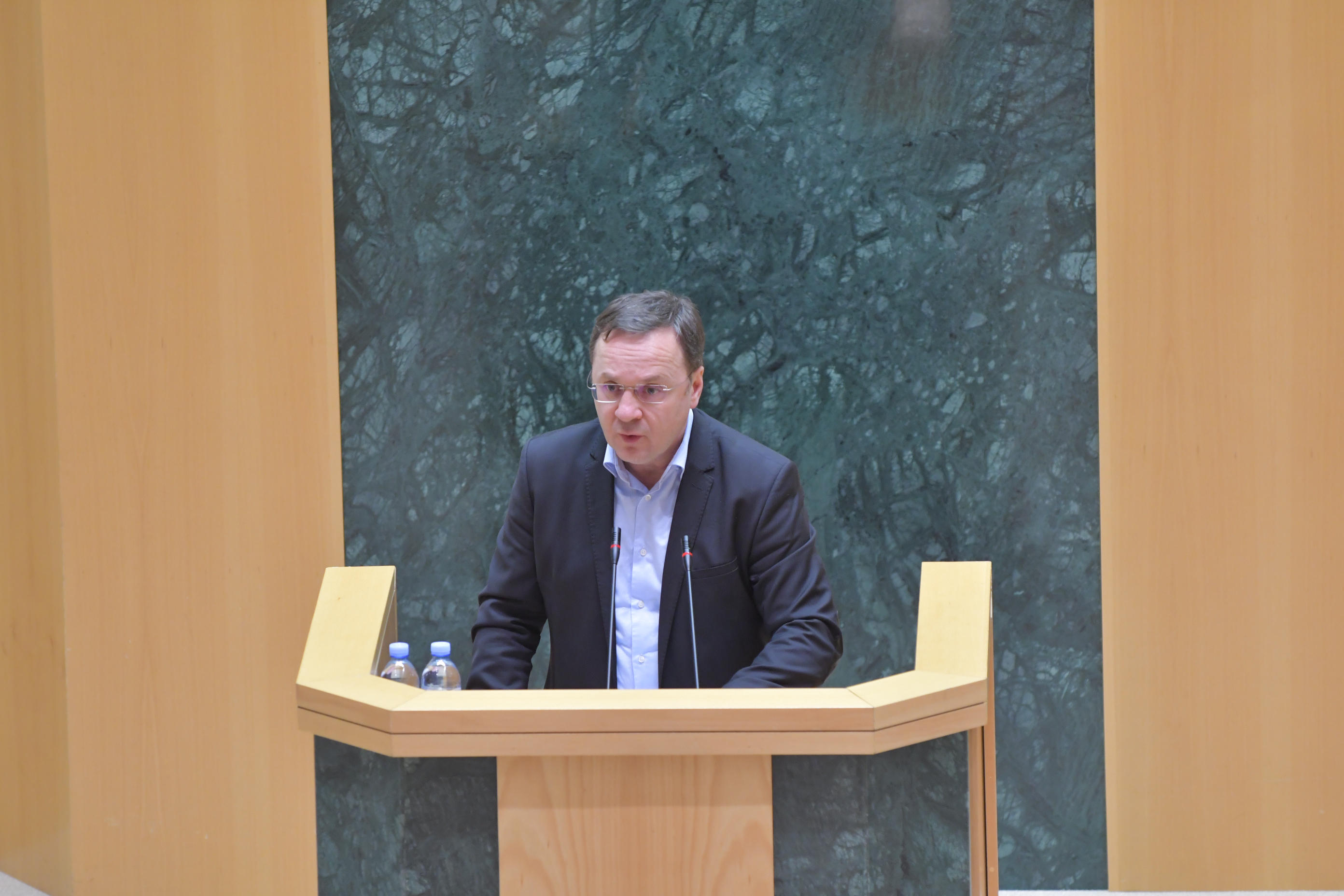 გიორგი ცაგარეიშვილი ოპოზიციას - გააუქმეთ გეოლოგიის დეპარტამენტი, ჯართში ჩააბარეთ მეტეოროლოგიური დაკვირვების ქსელი, მოსპეთ ყველაფერი, რაზეც ხელი მიგიწვდათ და ახლა თქვენ ითხოვთ აქ დამნაშავის ძიებას