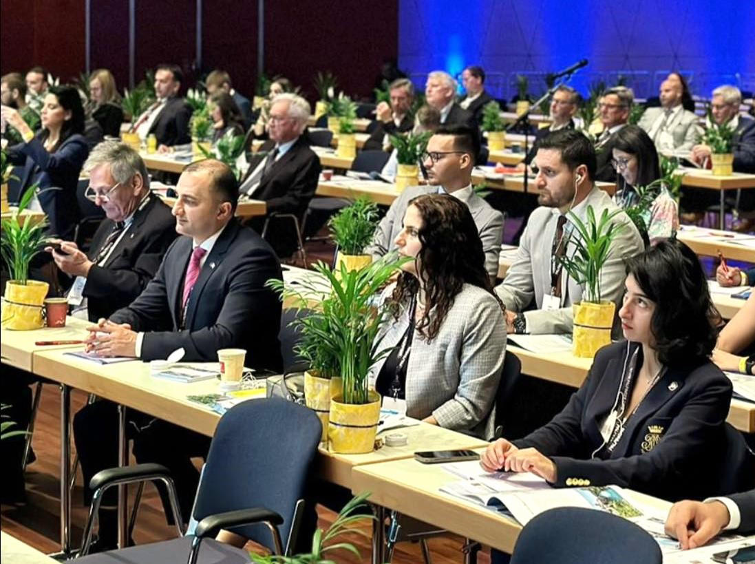 აჭარის უმაღლესი საბჭოს თავმჯდომარე დავით გაბაიძე, დელეგაციის წევრებთან ერთად, ზალცბურგის მე-19 ევროპულ სამიტში მონაწილეობს