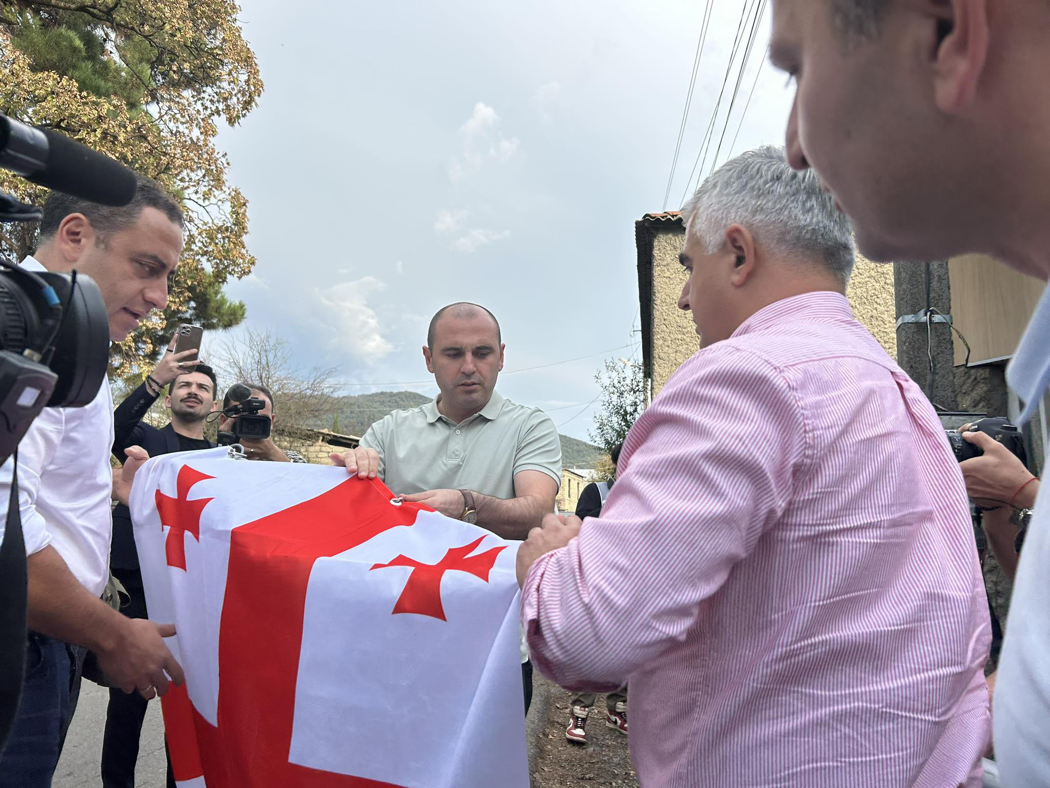 ლევან ხაბეიშვილი - აბსოლუტურად ყველგან ვიქნებით, აღვმართავთ საქართველოს და ევროკავშირის დროშას, იმის ნიშნად, რომ გვინდა მშვიდობა, განვითარება და ევროპული მომავალი