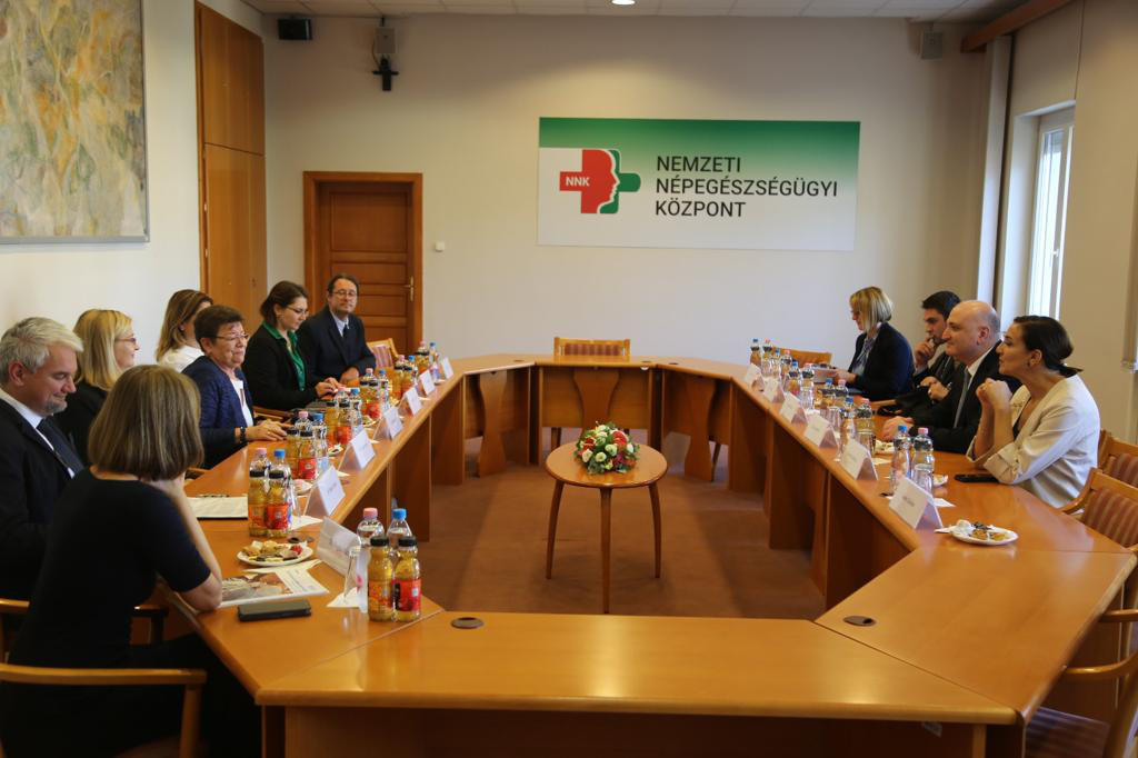 ზურაბ აზარაშვილი, ბუდაპეშტში, ოფიციალური ვიზიტის ფარგლებში, უნგრეთის ეროვნული ჯანდაცვის და ფარმაცევტულ ცენტრში იმყოფებოდა