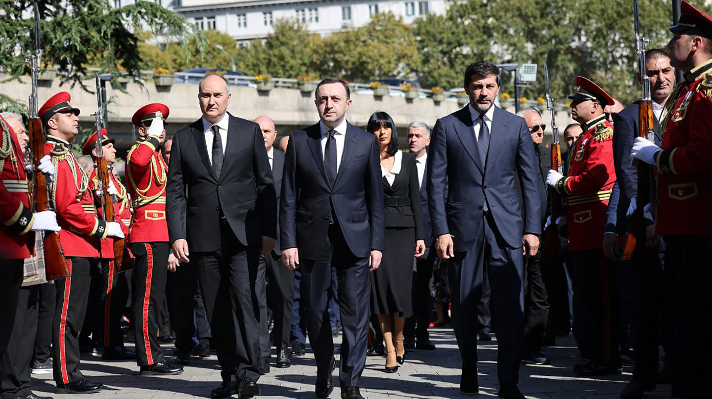 საქართველოს პრემიერ-მინისტრმა, სოხუმის დაცემის 30 წლისთავთან დაკავშირებით, საქართველოს ერთიანობისთვის ბრძოლაში დაღუპულ გმირთა მემორიალი გვირგვინით შეამკო