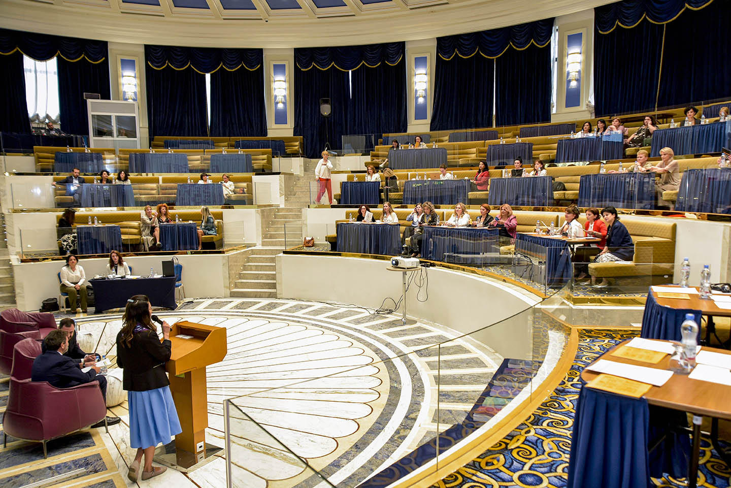 EBRD-ისა და ვიანის ურთიერთთანამშრომლობის ფარგლებში, ექთნების პროფესიული განათლების გაღრმავებისთვის ქართულ ენაზე მძლავრი საექთნო სახელმძღვანელოები შეიქმნა