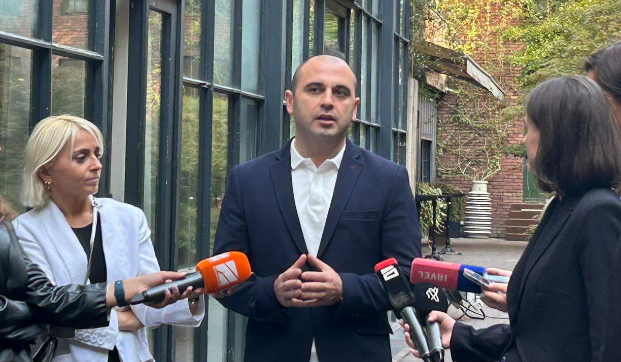 ლევან ხაბეიშვილი მელიაზე - მნიშვნელოვანია ყველამ გააცნობიეროს, რომ პირადი ამბიციების, პირადი წყენის გამო არ შეიძლება მთავარი მიზნისგან გადახვევა, რაც არის ჩვენი ქვეყნის ევროპული მომავალი და რუსი ოლიგარქის წინააღმდეგ ბრძოლა