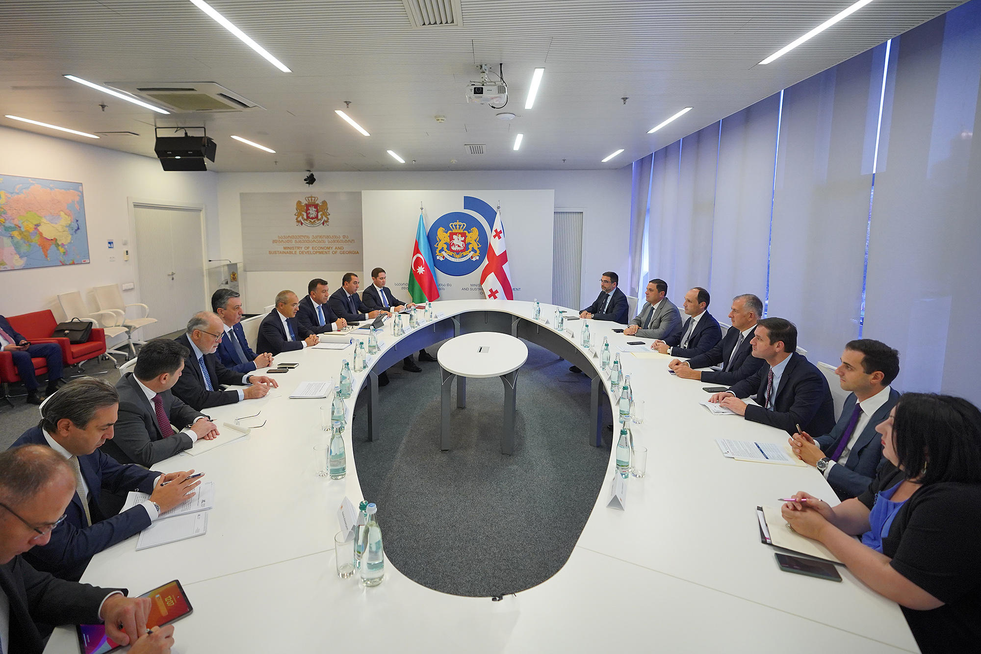 ლევან დავითაშვილი აზერბაიჯანის ეკონომიკის მინისტრს შეხვდა