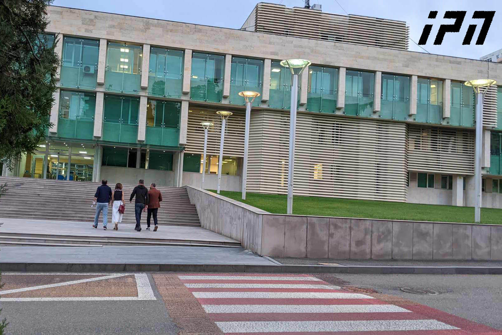 სუს-ში აცხადებენ, რომ ინფორმაცია, თითქოს ერთ-ერთ სკოლაში იარაღი ან ბომბი იქნა აღმოჩენილი, სიმართლეს არ შეესაბამება
