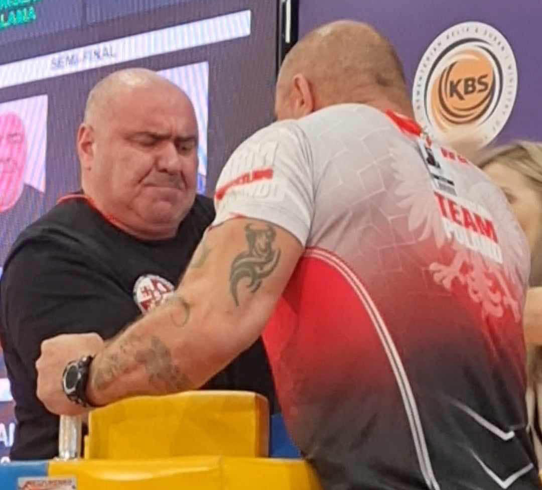 ვეტერანი ზვიად ხაჩიძე მკლავჭიდში მსოფლიო ჩემპიონი გახდა