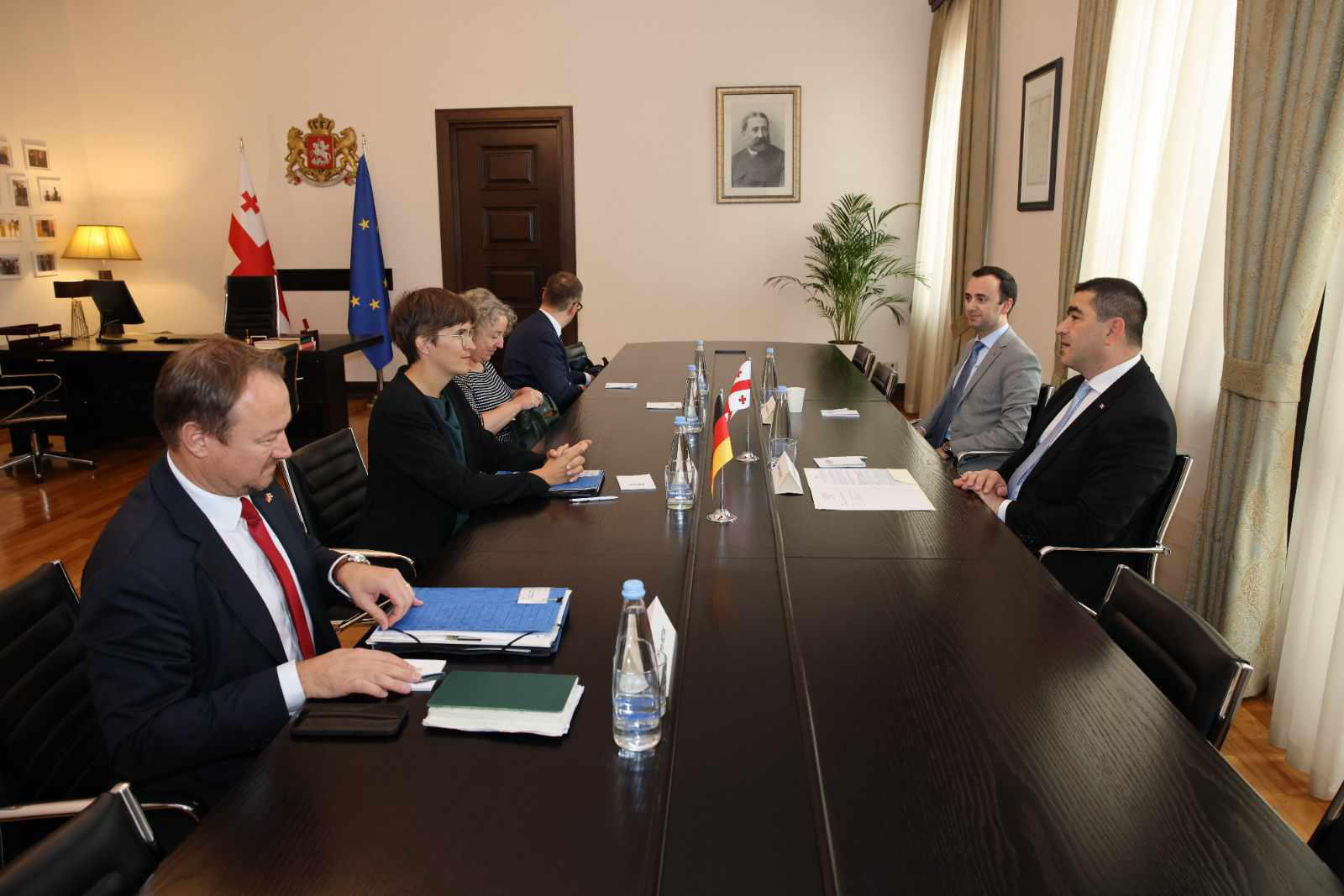 პარლამენტის თავმჯდომარე გერმანიის საგარეო საქმეთა ფედერალური სამინისტროს ევროპისა და კლიმატის საკითხებში სახელმწიფო მინისტრს ანა ლიურმანს შეხვდა