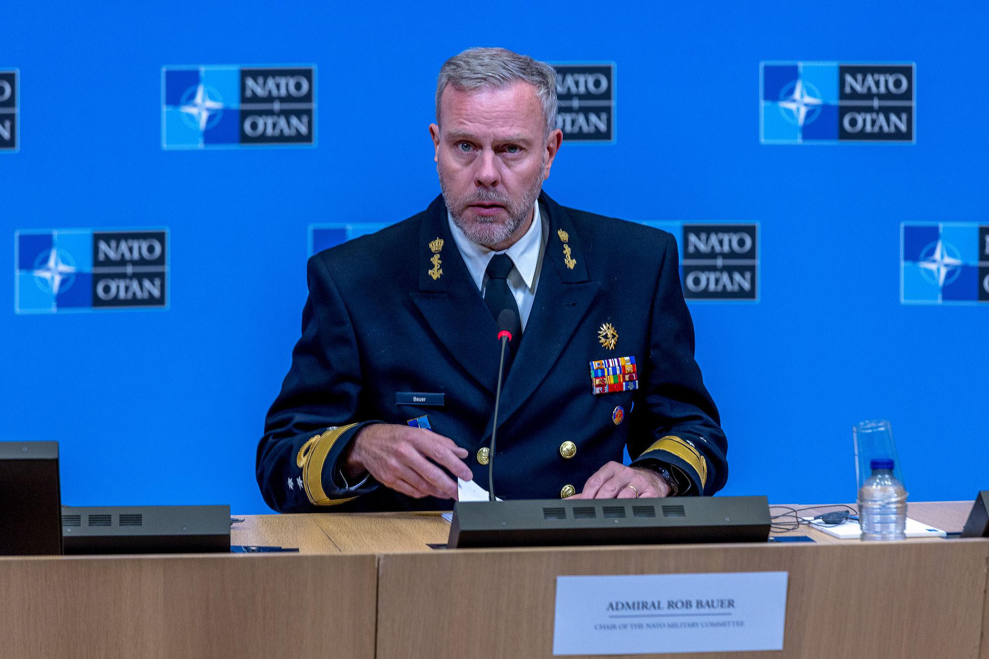 ნატო-ს სამხედრო კომიტეტის თავმჯდომარე - უკრაინის მოკავშირეებს საბრძოლო მასალა ეწურებათ, წარმოება უნდა გაიზარდოს