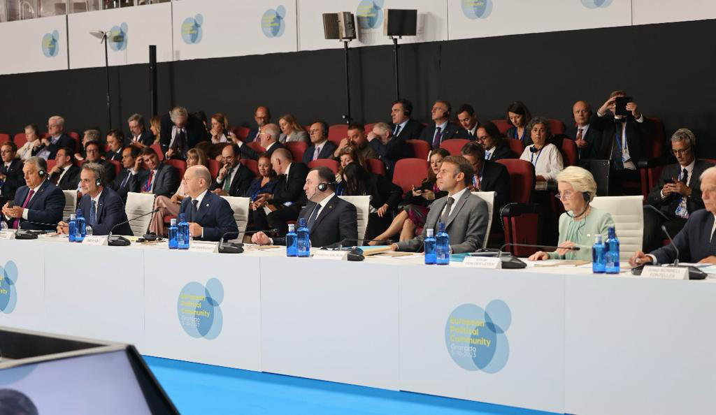 ირაკლი ღარიბაშვილი ევროპის პოლიტიკური გაერთიანების რიგით მესამე სამიტის გახსნის ღონისძიებას დაესწრო