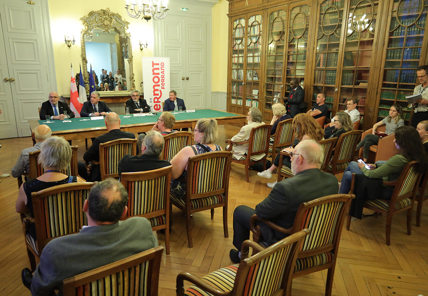ოთარ შამუგია, საფრანგეთში ვიზიტის ფარგლებში, საერთაშორისო მედიის წარმომადგენლებს შეხვდა